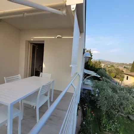 View - Nuovo Con Solarium Vista ガルダ