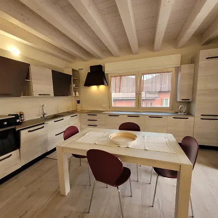 View - Nuovo Con Solarium Vista アパート ガルダ