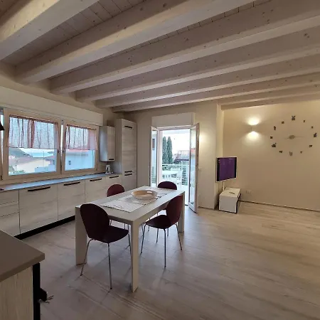 View - Nuovo Con Solarium Vista * ガルダ